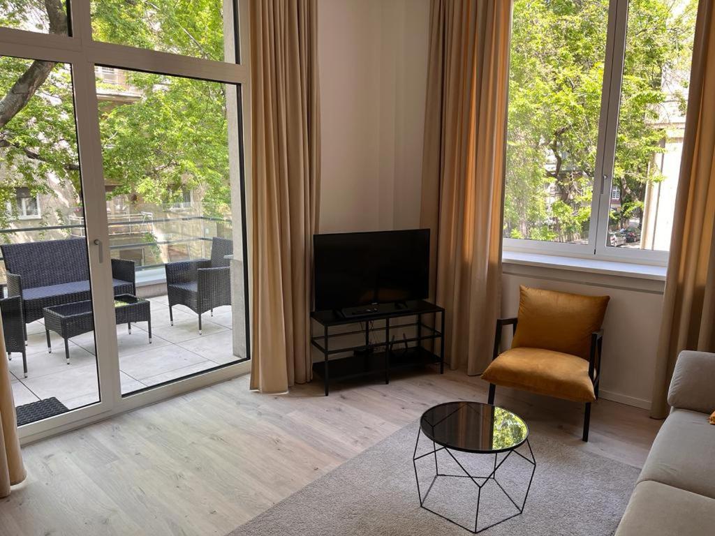 Апартаменти Skau Gajova Family Two Bedroom With A Terrace Free Parking Братислава